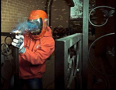 #149610_474317532608473_545994383_n